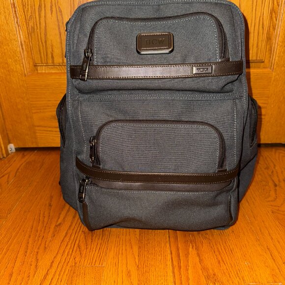 TUMI Alpha 3 Brief Pack in Anthracite - EUC - Picture 12 of 16